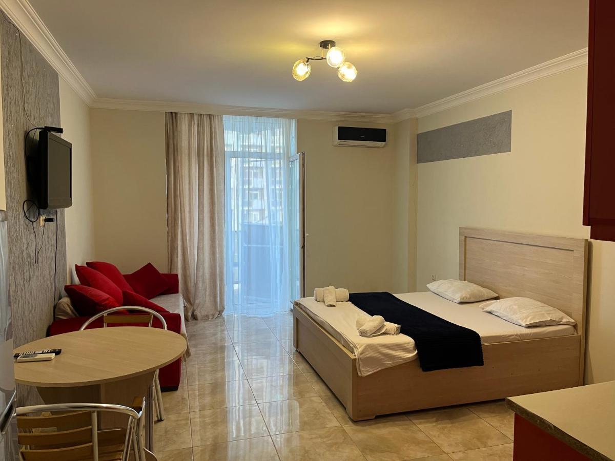 Orbi Apartamenti Batumi 15 B Hotell Exteriör bild