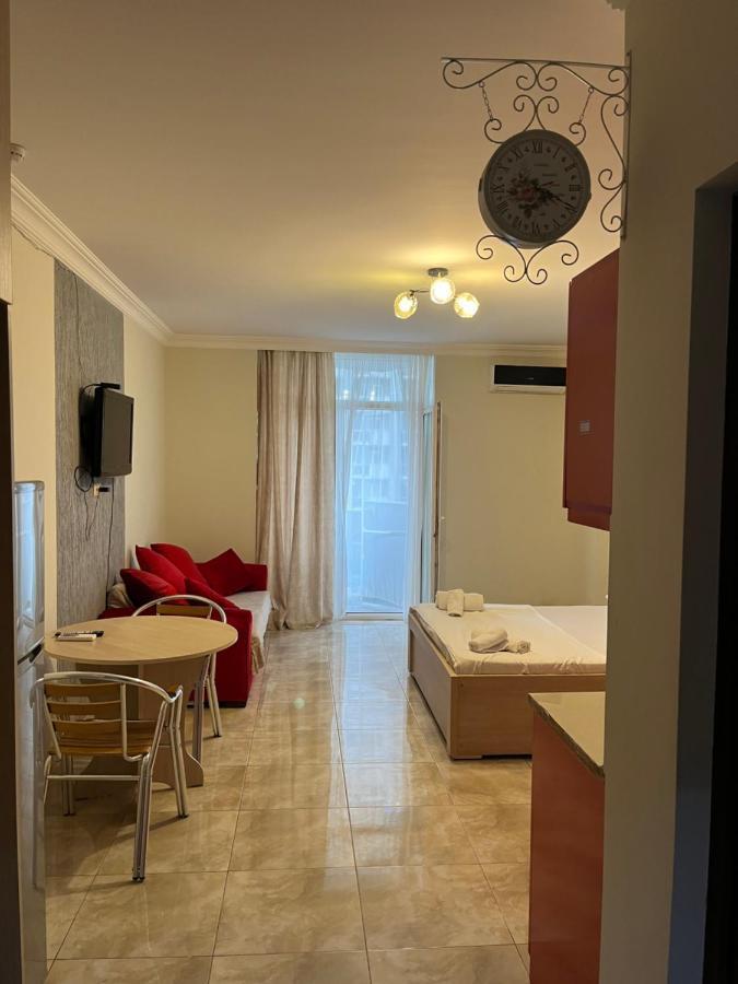 Orbi Apartamenti Batumi 15 B Hotell Exteriör bild
