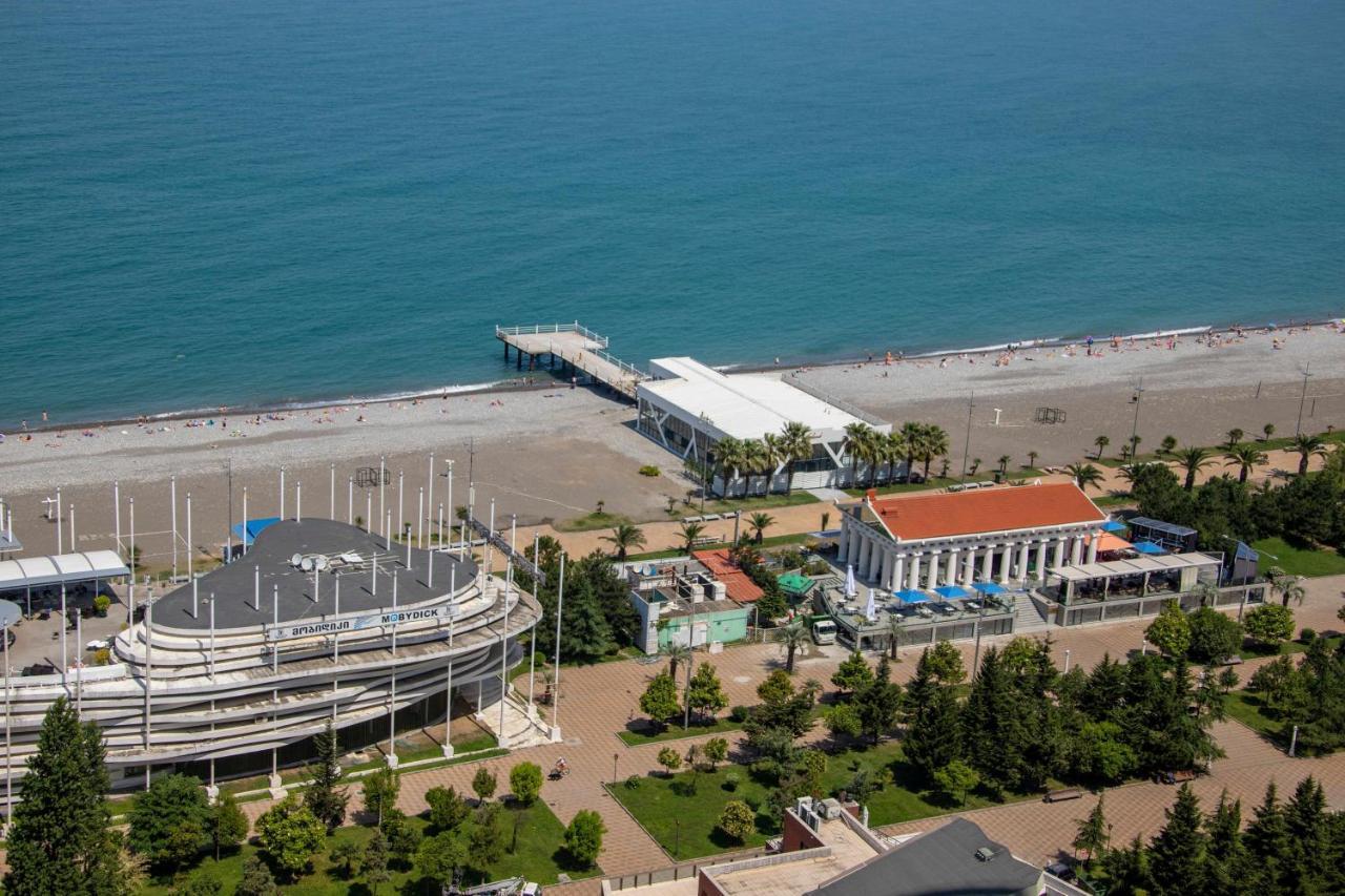 Orbi Apartamenti Batumi 15 B Hotell Exteriör bild
